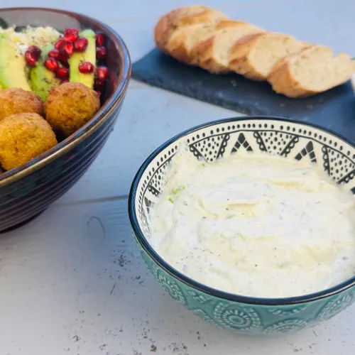 Kräuter-Joghurt-Dip
