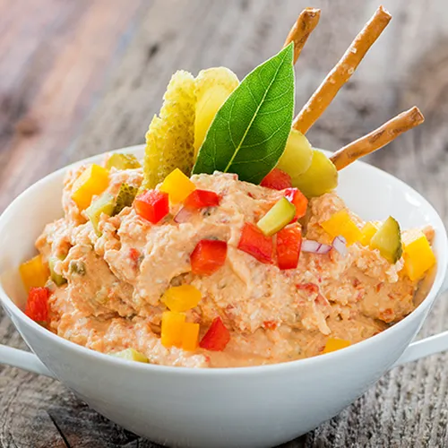 Schafskäse-Paprika-Dip